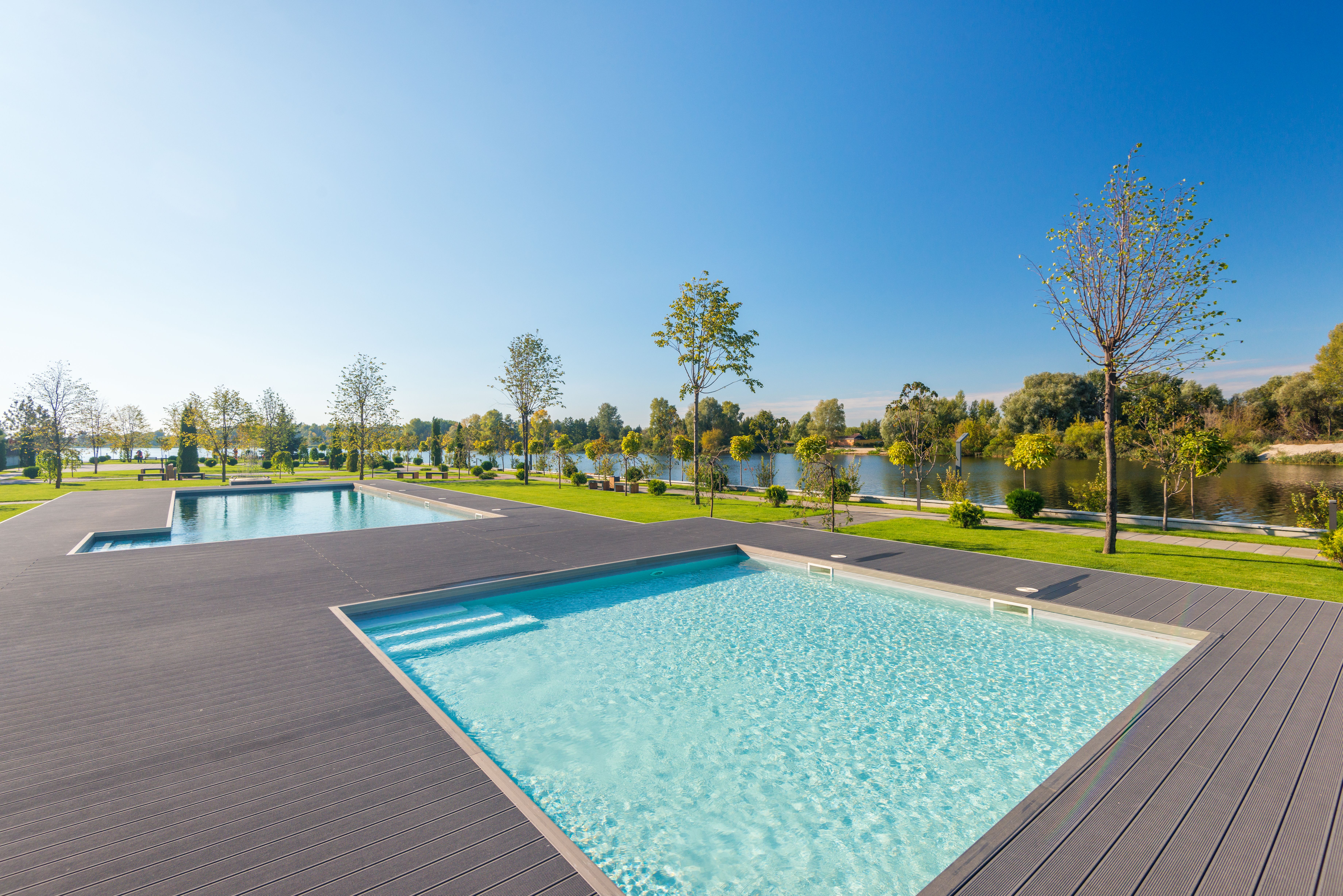 Pool cleaning service